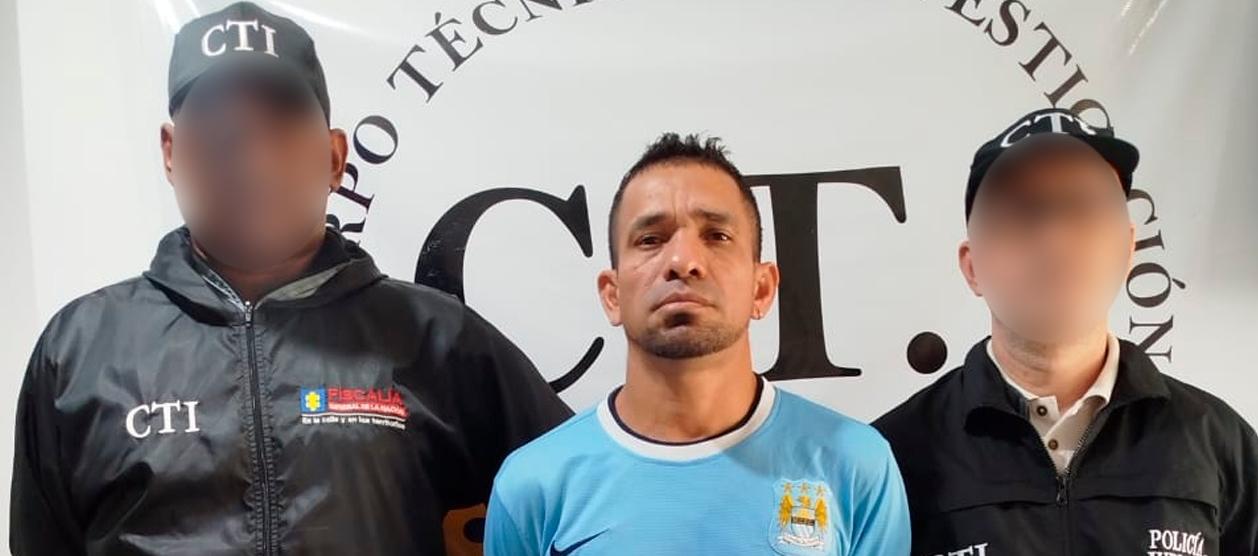 Carlos Andrés De la Cruz Silvera fue capturado mediante orden judicial. 