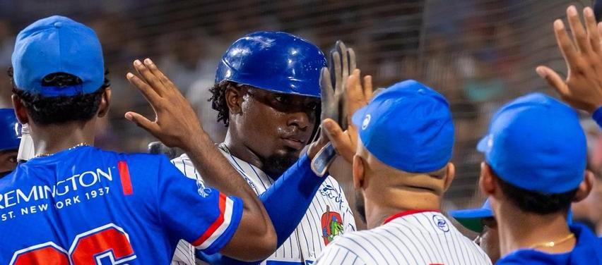 Jesús Marriaga anotó una carrera para Caimanes.
