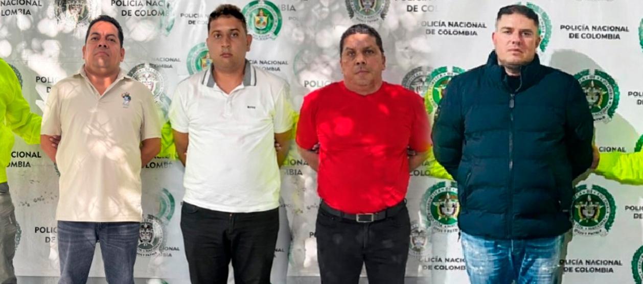Los capturados son Gustavo Adolfo Gallego Bedoya, Mario Fernando Henríquez Gómez, Isaac Gabriel Barrios Pana, y Reinaldo Rafael Castellar Carmona.