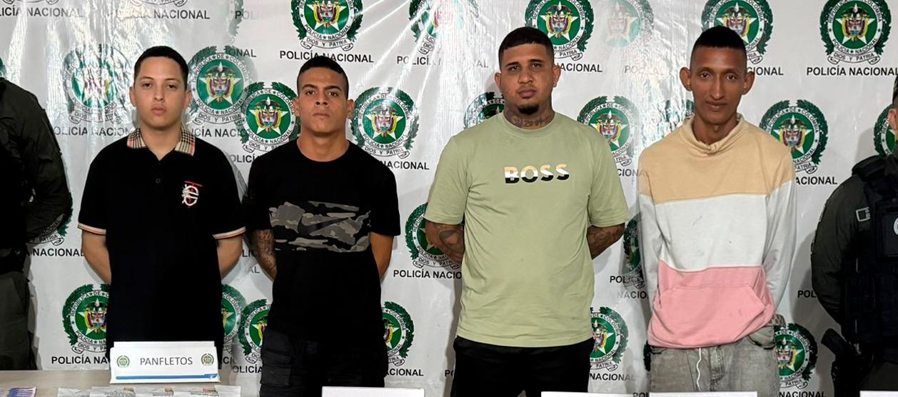 Cuatro de los capturados por parte del Gaula de la Policía. 