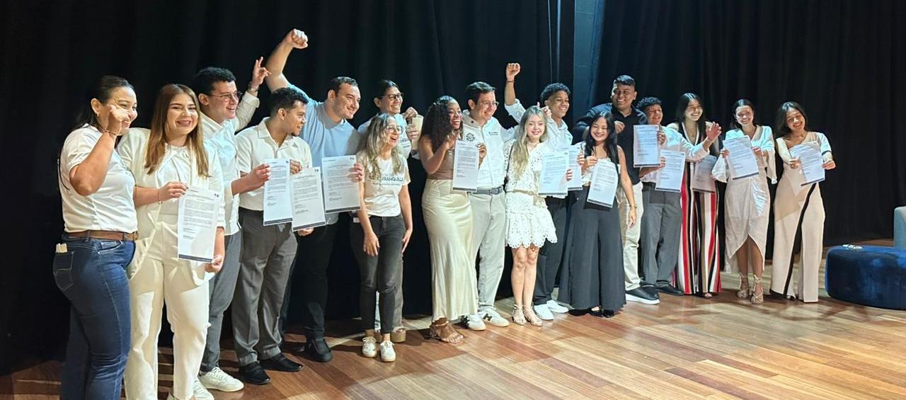 Consejeros de juventud que tomaron posesión en Barranquilla. 