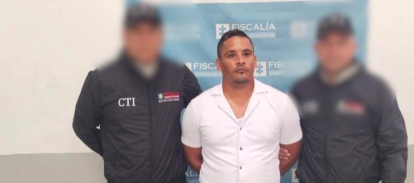 Carlos Alfredo Ortiz Meléndez tras ser capturado por el CTI de la Fiscalía. 