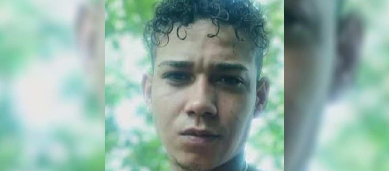 Junior Llanos Ibarra.