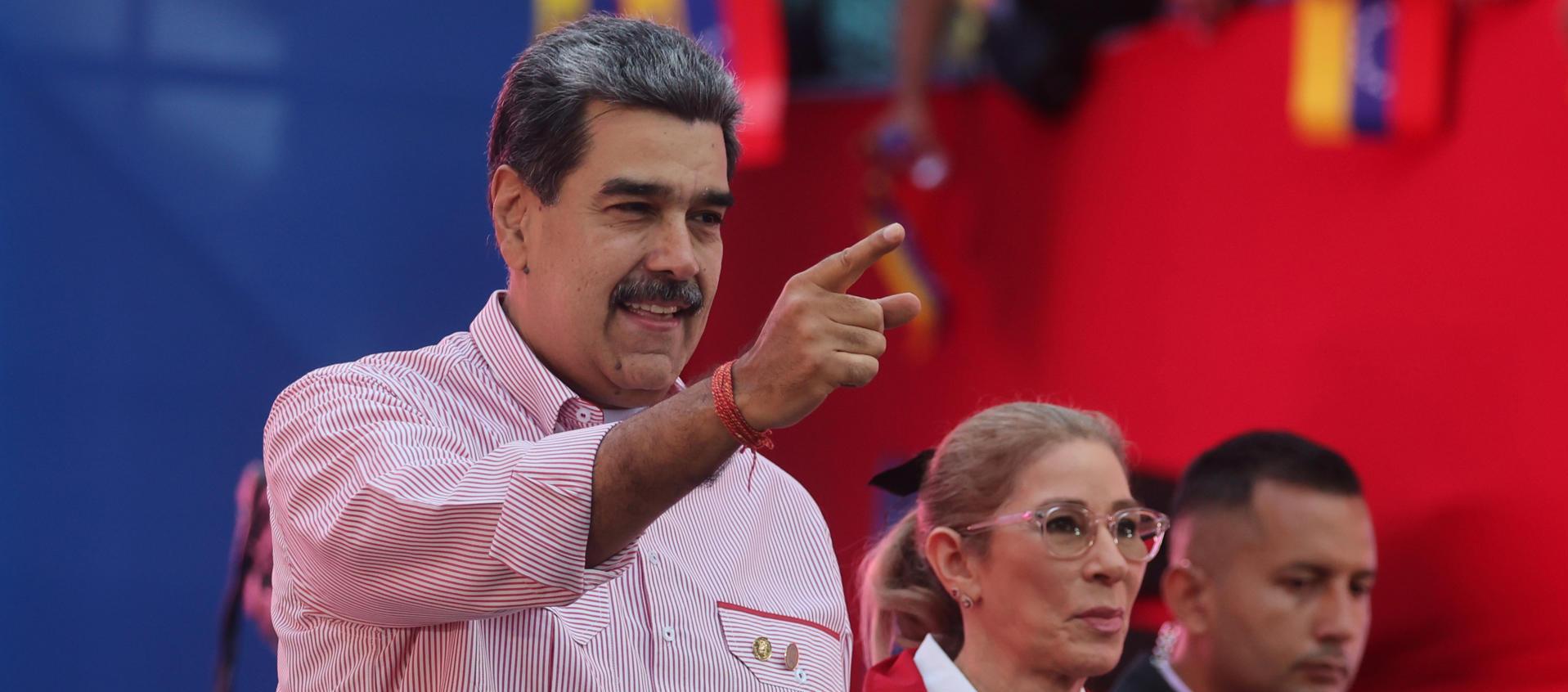  Nicolás Maduro junto a su esposa Cilia Flores.