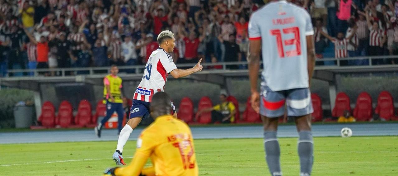 Teófilo Gutiérrez anotó para Junior.