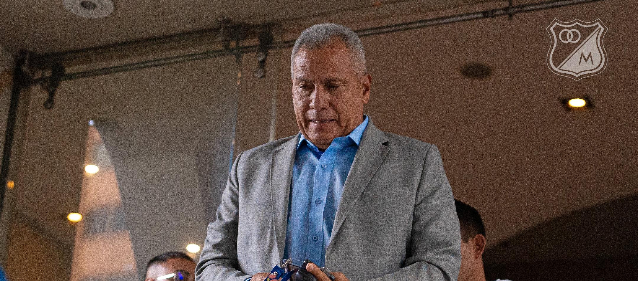 El técnico Hernán Torres.