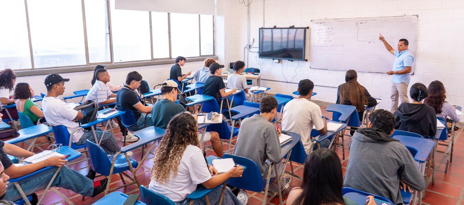 Estudiantes de Uniatlántico regresan a clases luego de dos meses de paro.
