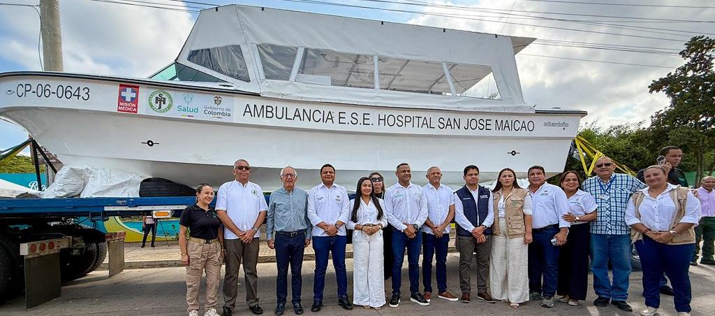 El ministro de Salud, Guillermo Jaramillo, durante la entrega de ambulancias. 