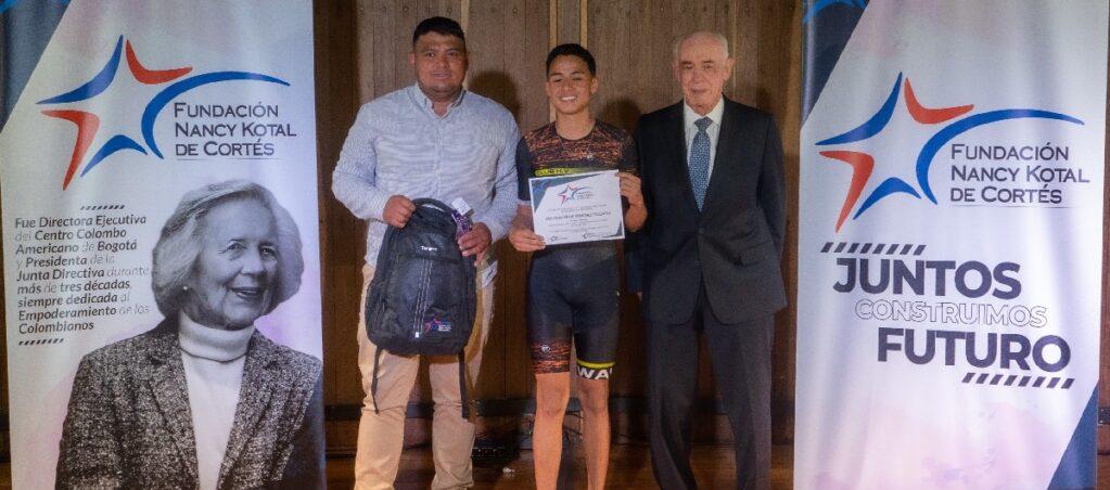 El programa se desarrolla en alianza con el Centro Colombo Americano de Bogotá.