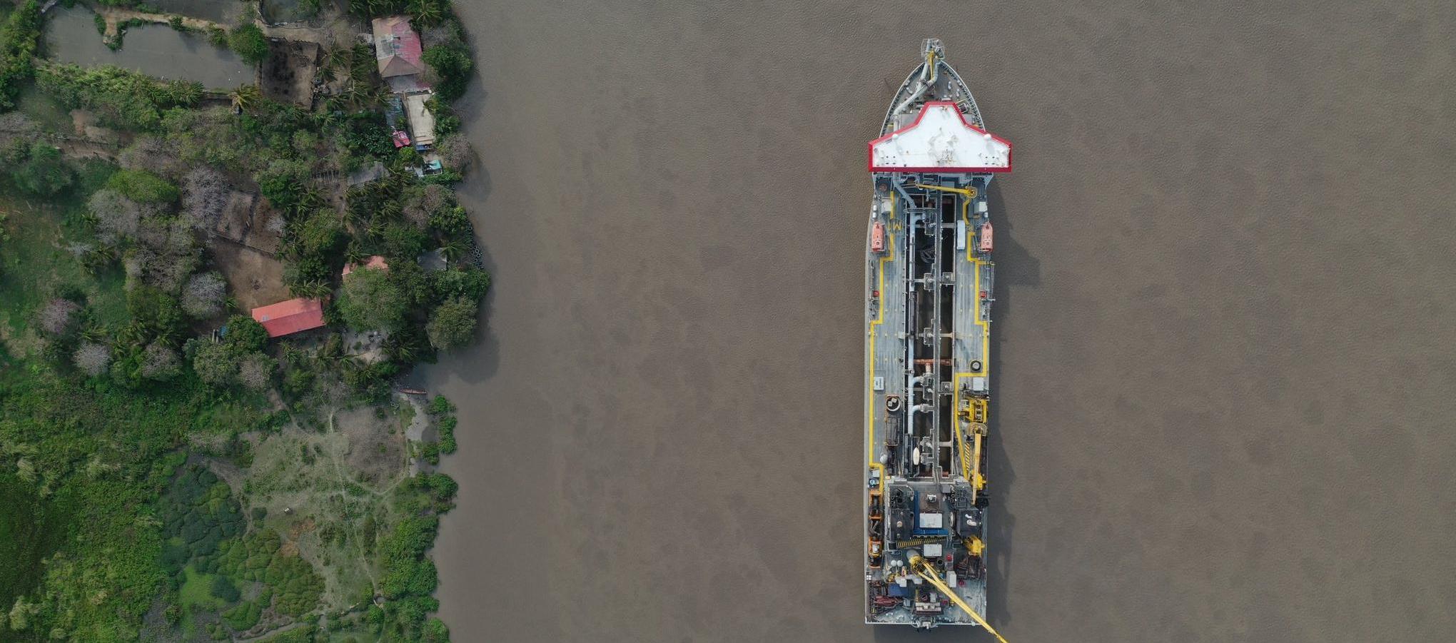 Canal de acceso al puerto de Barranquilla.