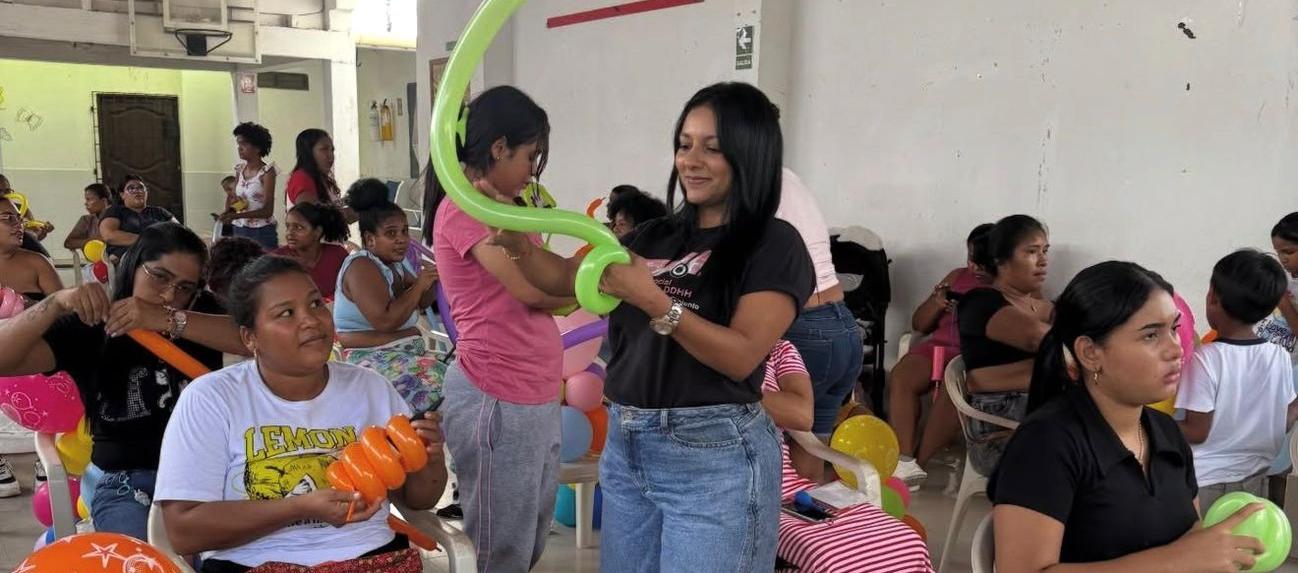 Jornada de fortalecimiento de capacidades en la Casa de la Mujer.