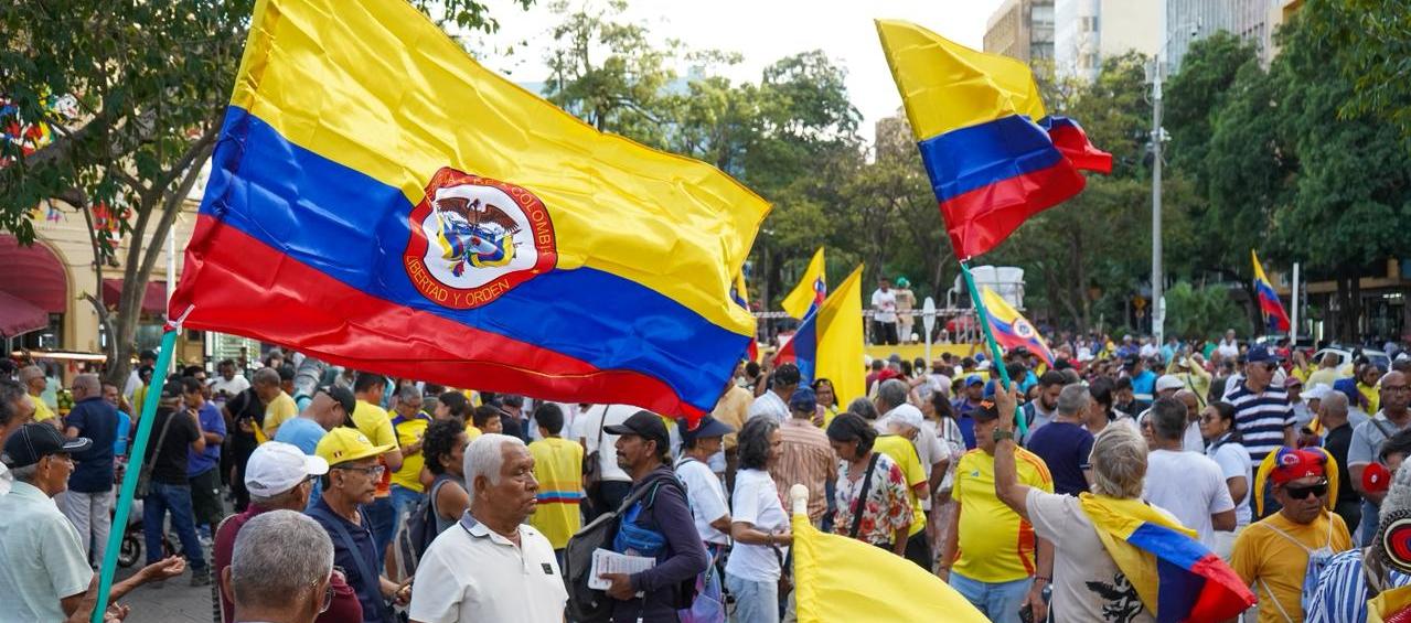 Concentración de centrales obreras y organizaciones sociales en el Paseo Bolívar.