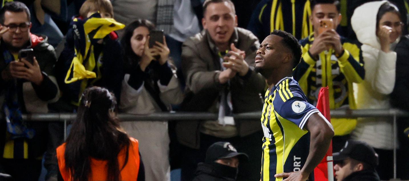 Jhon Jáder Durán tras marcar su gol ante el  Samsunspor.