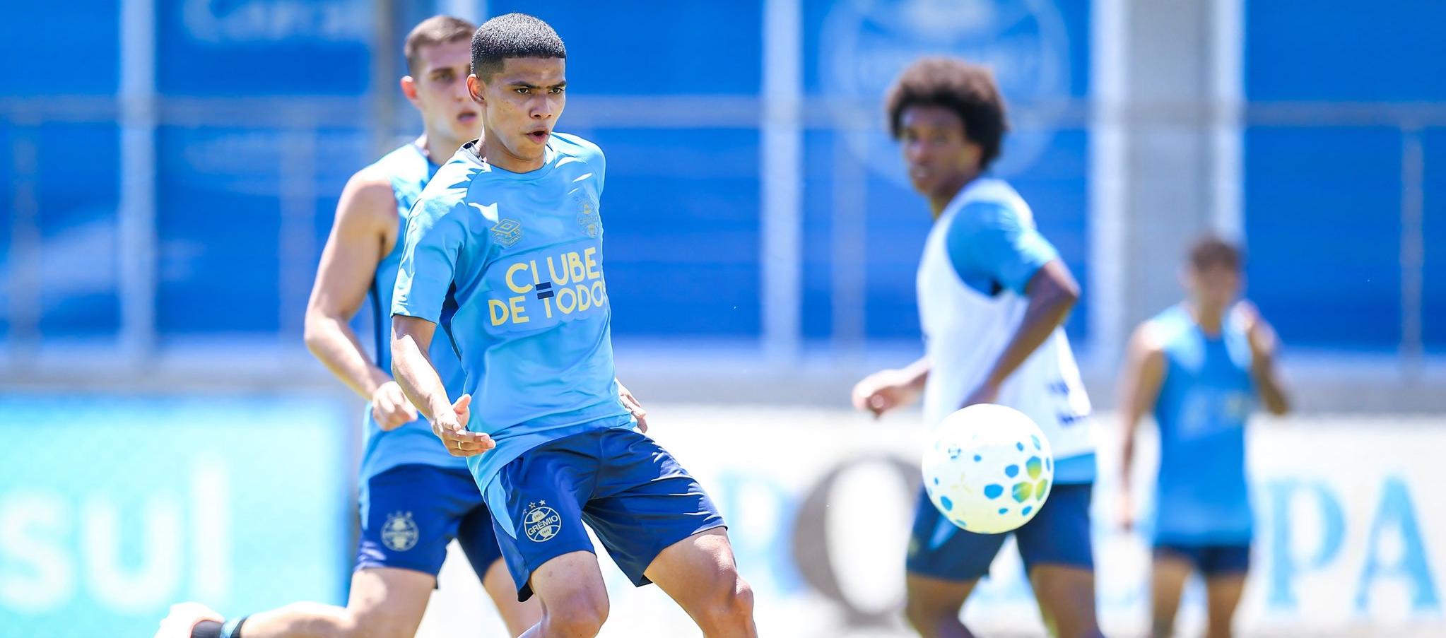 El colombiano José Enamorado durante un entrenamiento con Gremio.