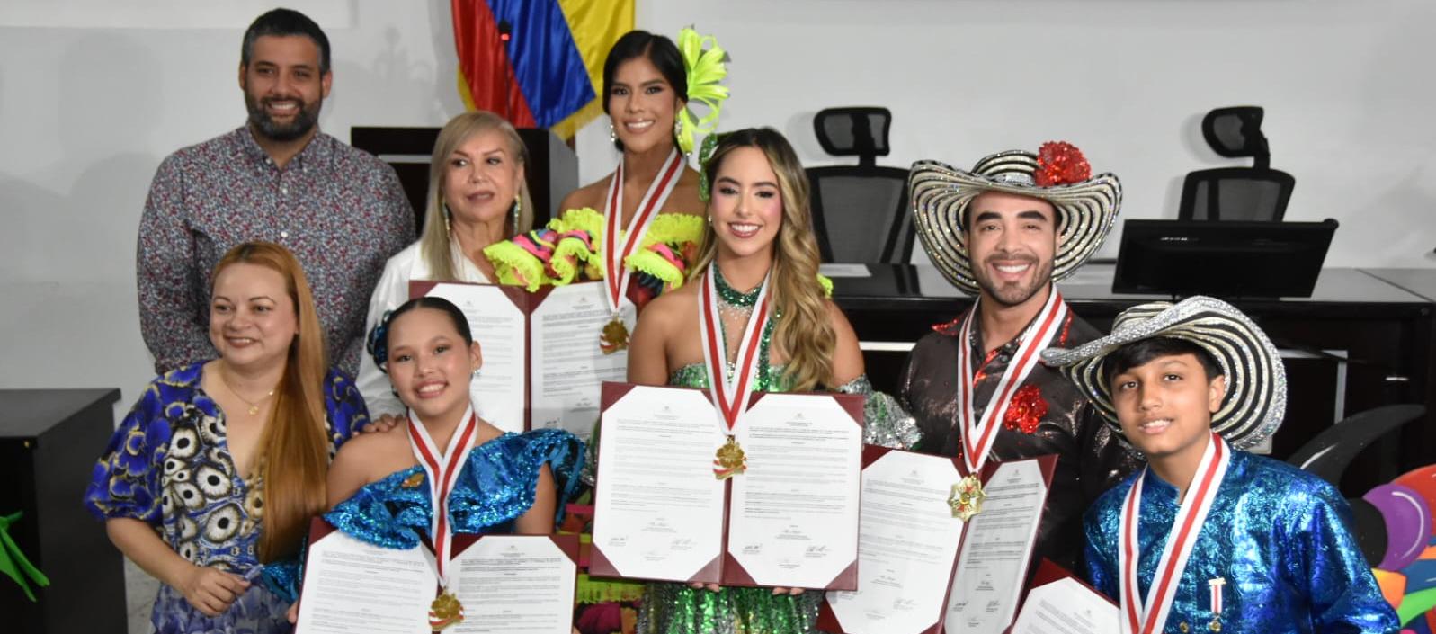Reyes del Carnaval de la 44 y del Atlántico. 