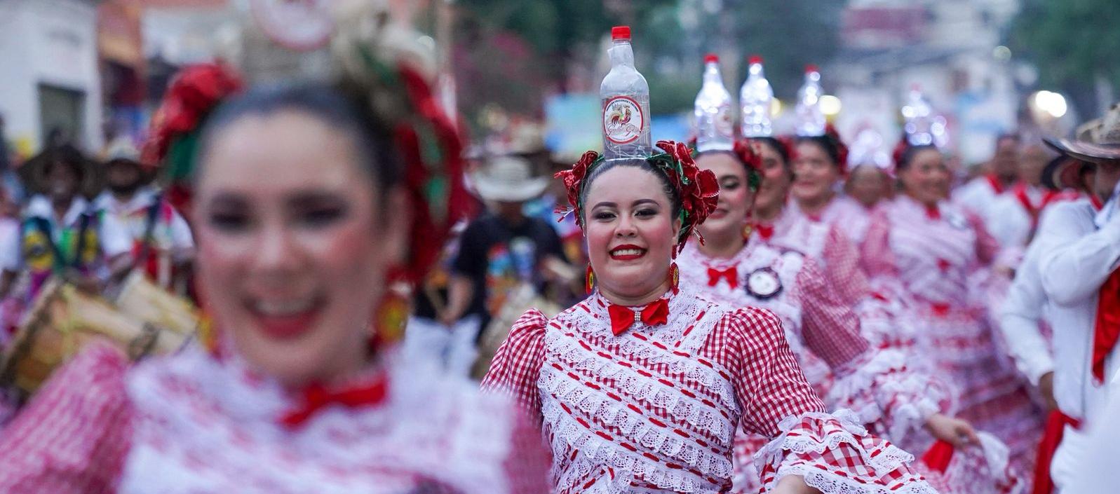 Cumbiamba El Gallo Giro. 