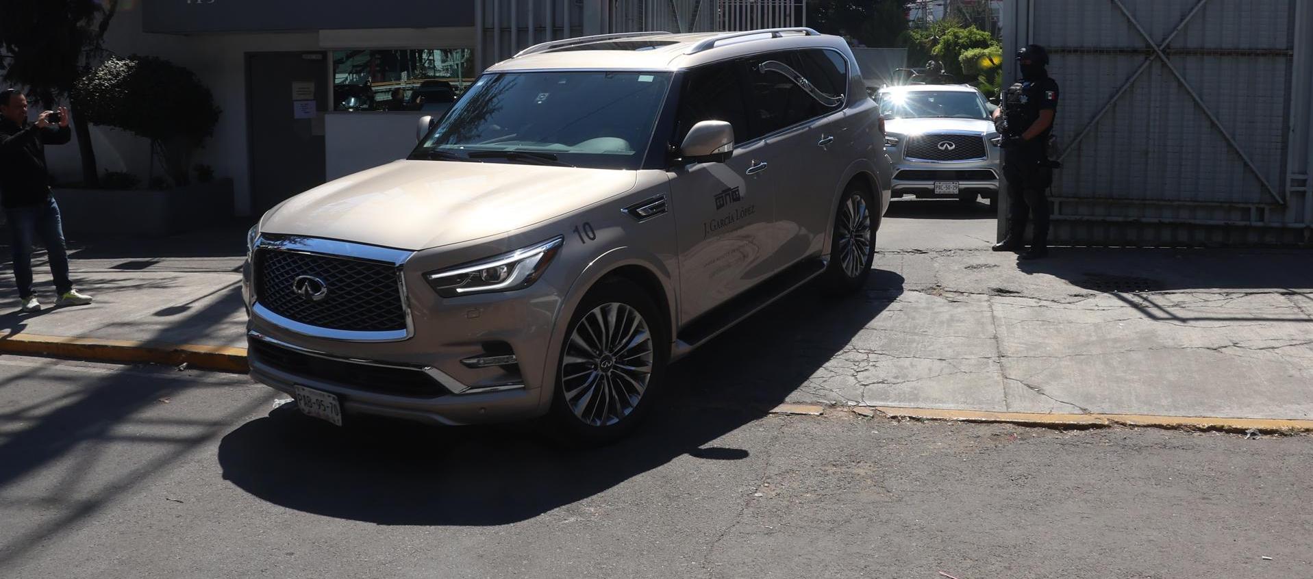 Carroza fúnebre con restos de Nemesio Oseguera.