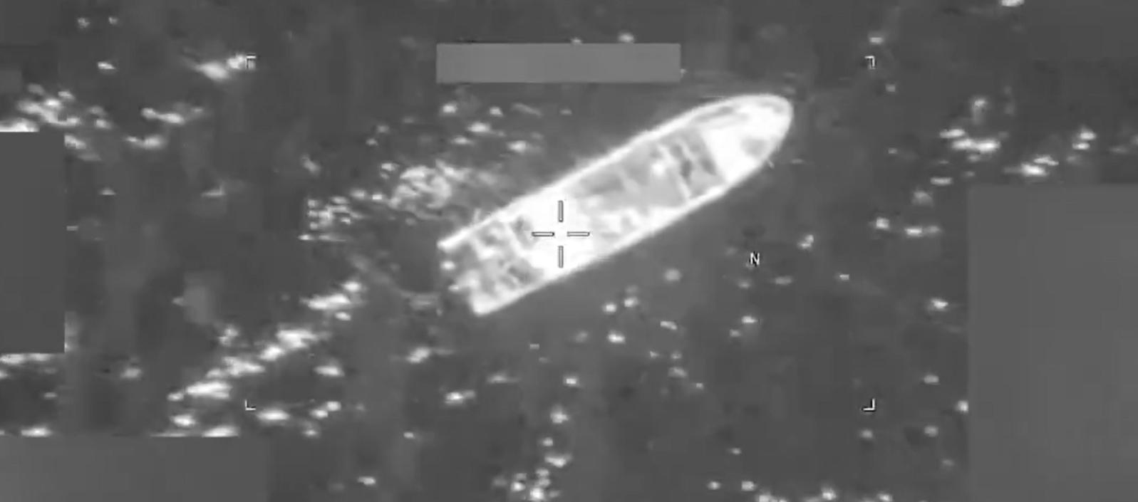 Ataque a embarcación.