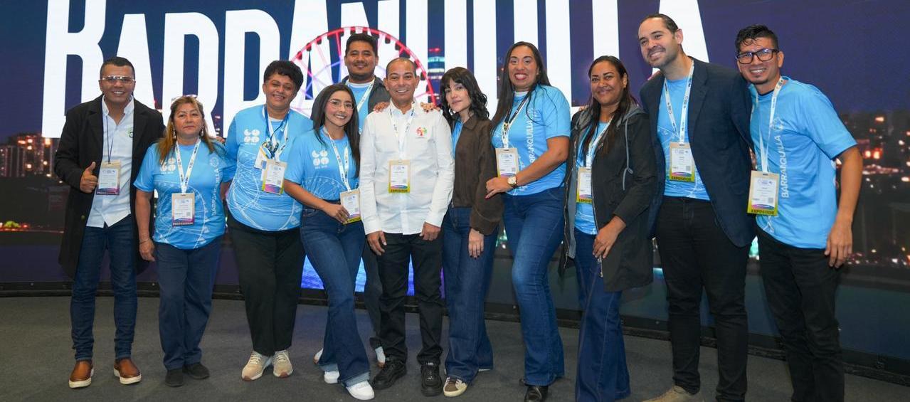 Equipo de la Alcaldía de Barranquilla en la Vitrina de Anato.