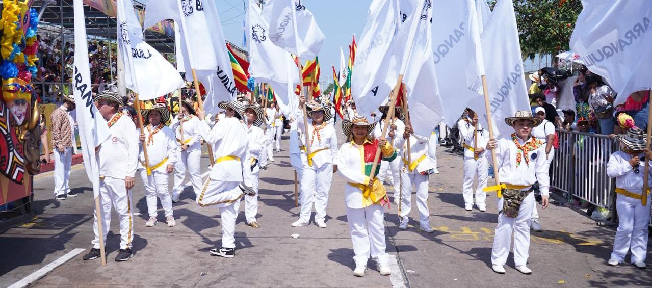 Grupo de la Alcaldía en la Batalla de Flores.