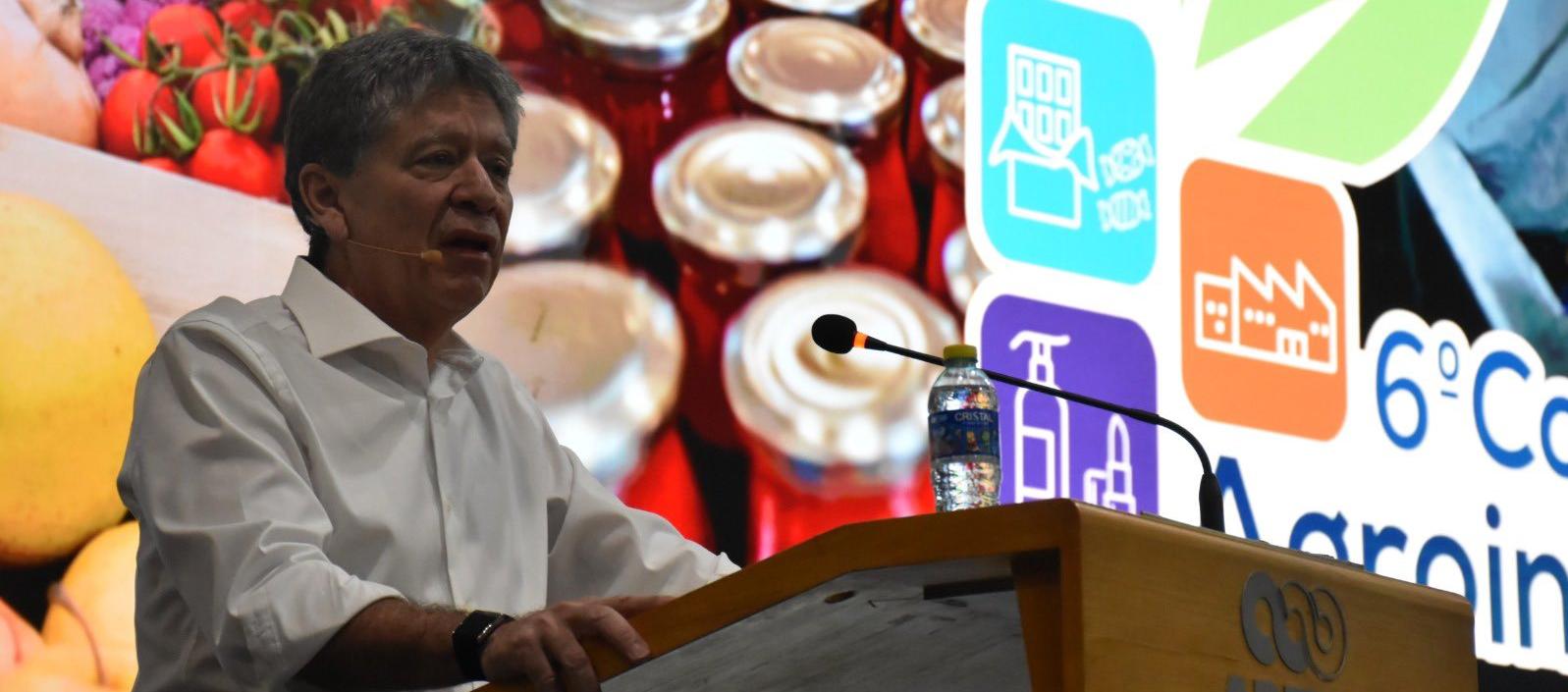 Bruce Mac Master, presidente de la Andi.