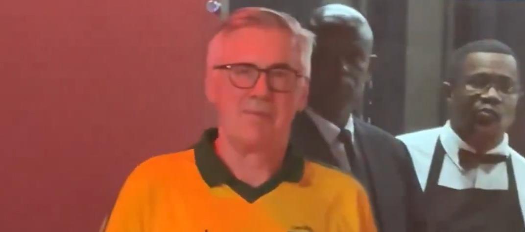 Carlo Ancelotti en el Carnaval de Salvador, Brasil.