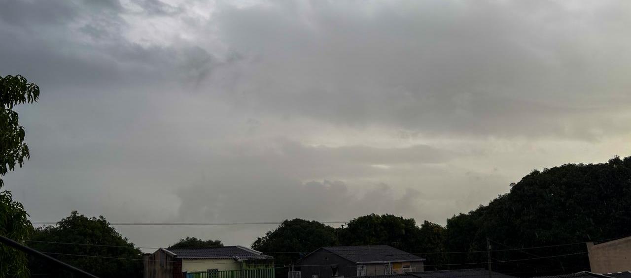 El cielo amaneció nublado y con una lluvia constante en Barranquilla. 