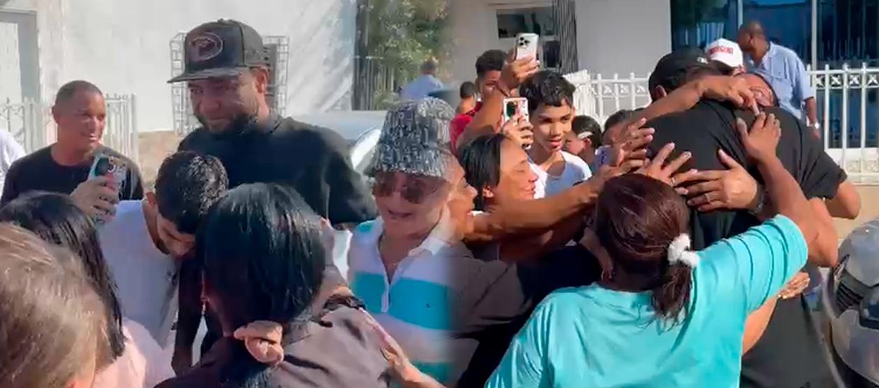 DJ Dever, en su barrio Torices, en la ciudad de Cartagena. 