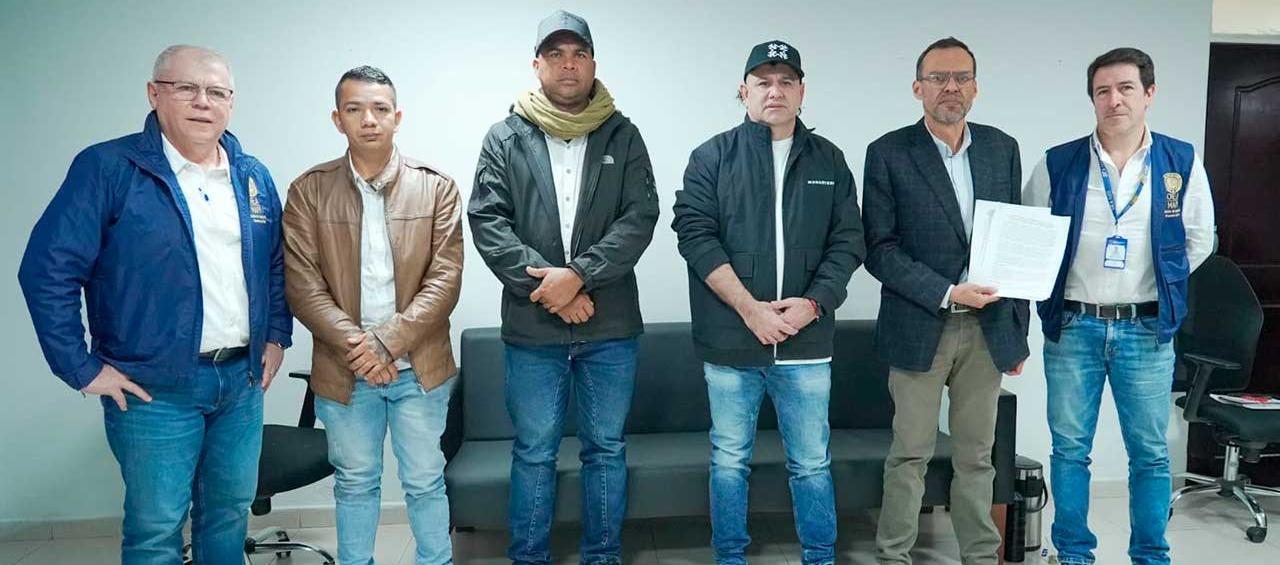 Diálogos de paz entre el Gobierno y las ACSN.