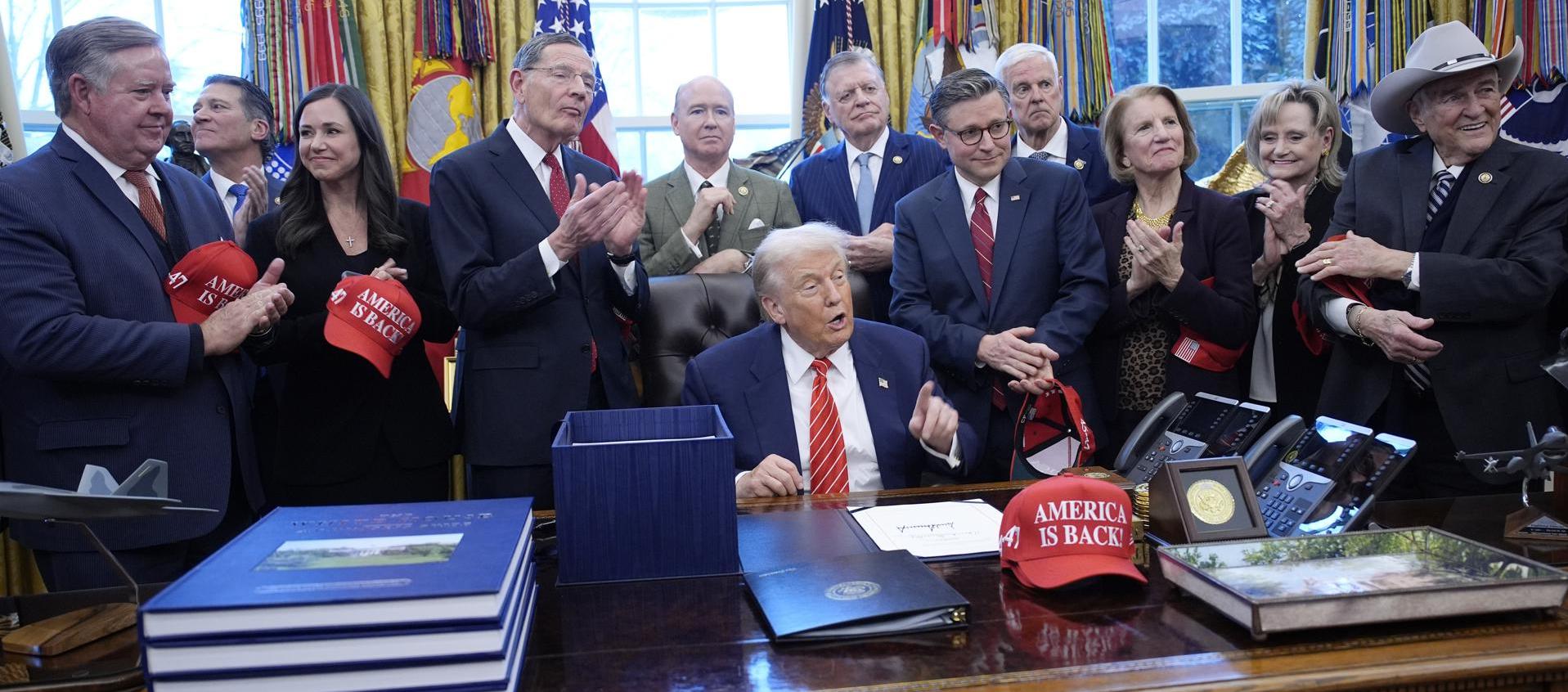 Donald Trump entregando declaraciones a la prensa este martes en la Casa Blanca. 