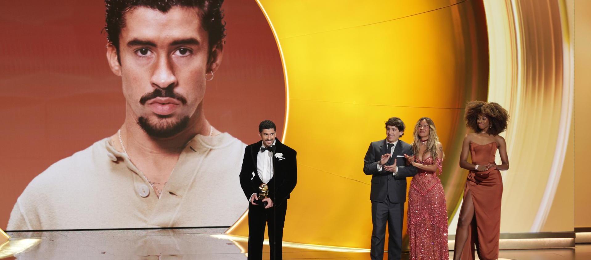 El cantante puertorriqueño Bad Bunny recibe el Grammy al Mejor Álbum de Música Urbana
