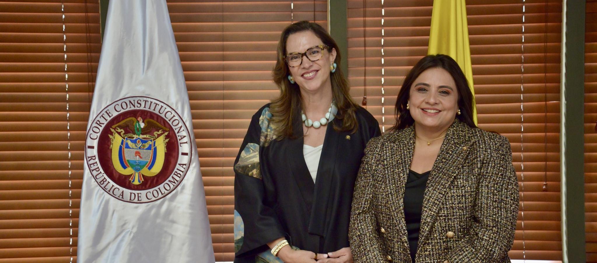 La vicepresidenta designada de la Corte, Natalia Ángel Cabo, y la presidenta Paola Andrea Meneses Mosquera.