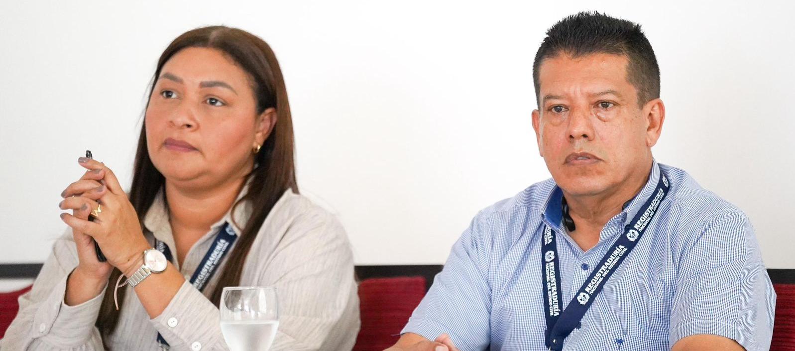 Delegados departamentales de la Registraduría, Magdelis Mogollón y William Malpica.