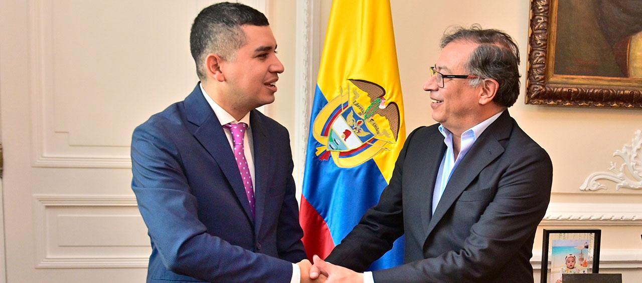 El presidente de Asobancaria, Jonathan Malagón y el Presidente Gustavo Petro.