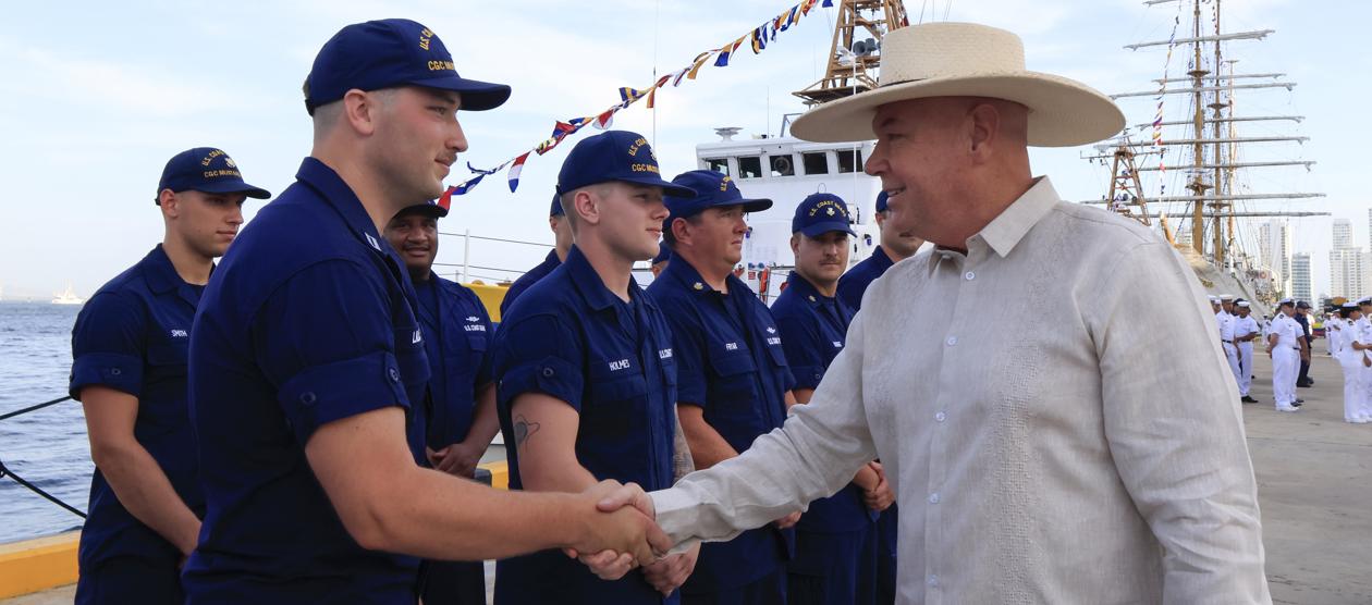 El encargado de Negocios de la Embajada de los Estados Unidos en Colombia, John McNamara.