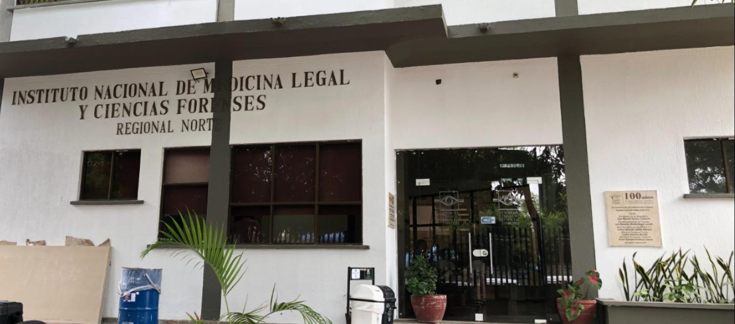 Fachada de Medicina Legal.