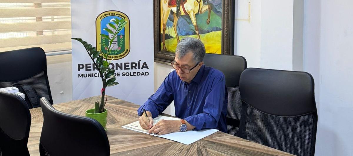 Benjamín Latorre, Personero de Soledad. 