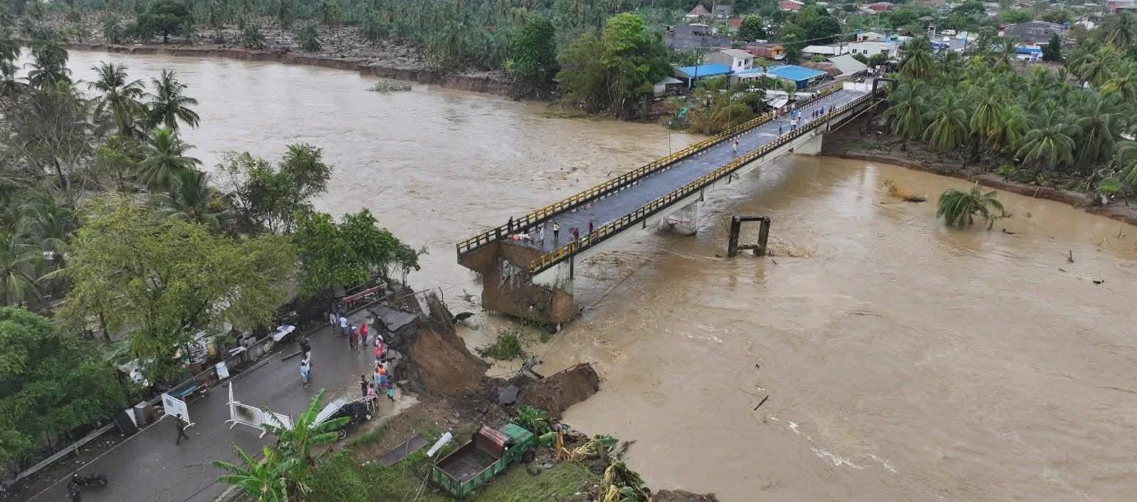 Puente caído del paso entre Necoclí y San Juan de Urabá.