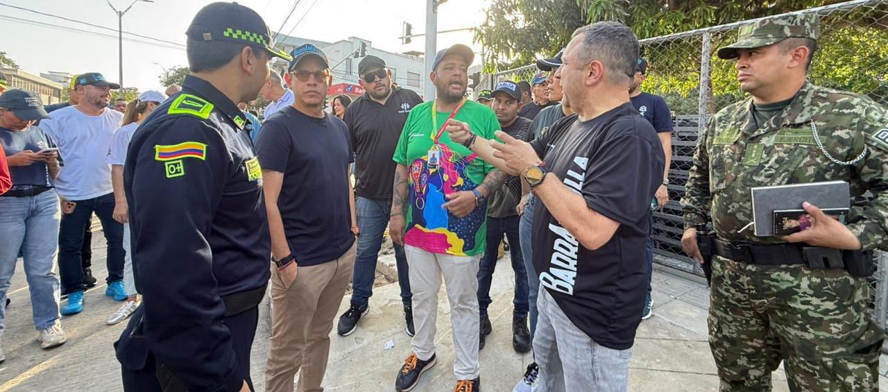 Recorrido de las autoridades.