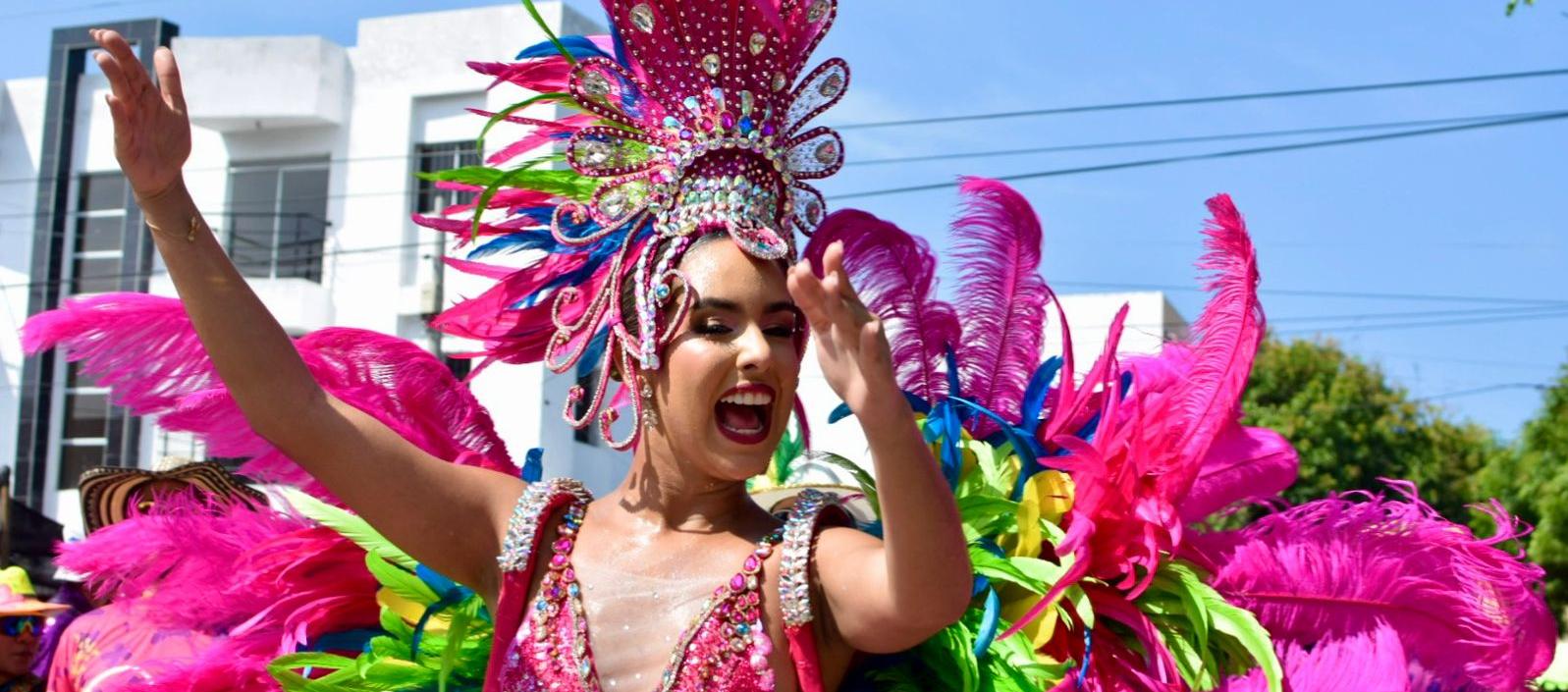 La Reina de la 44, Sharon Hurtado.