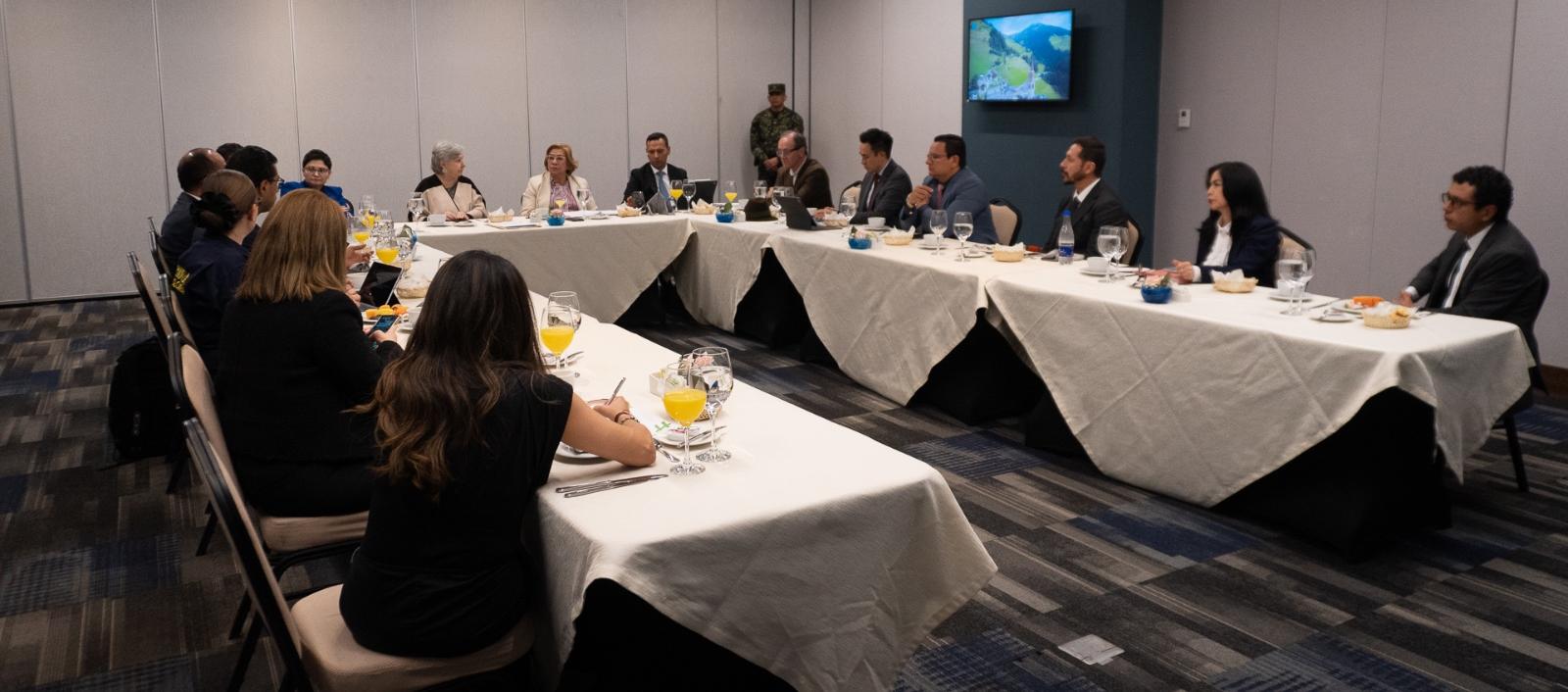 Imagen de la reunión en Quito.