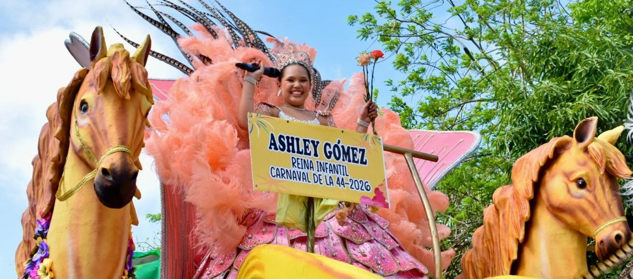 Ashley Gómez, reina infantil del Carnaval de la 44.