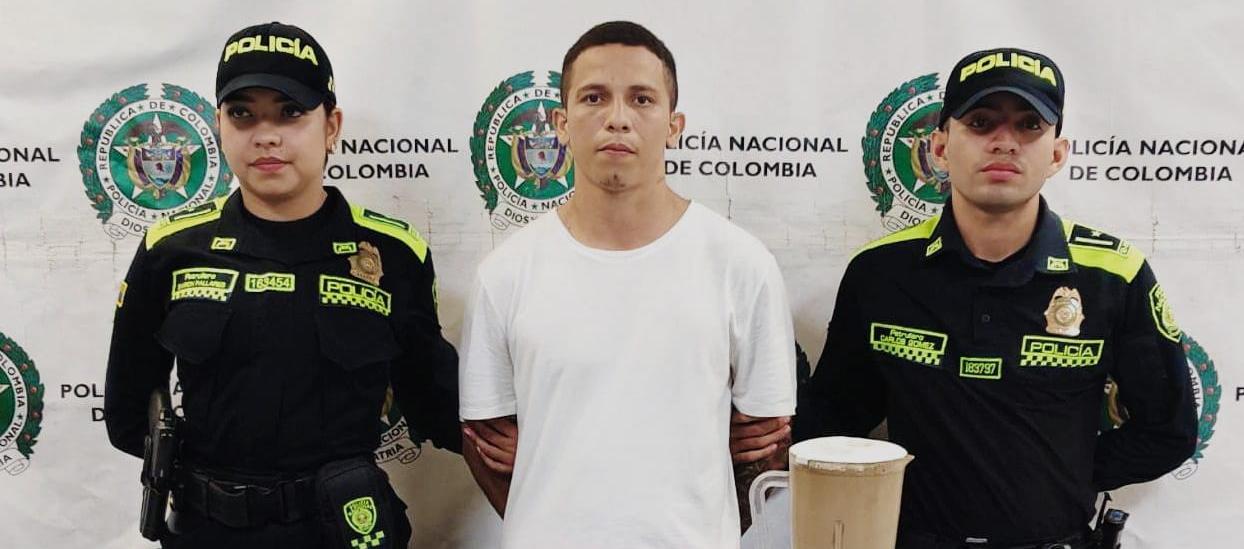 Carlos Oyola Delgado.