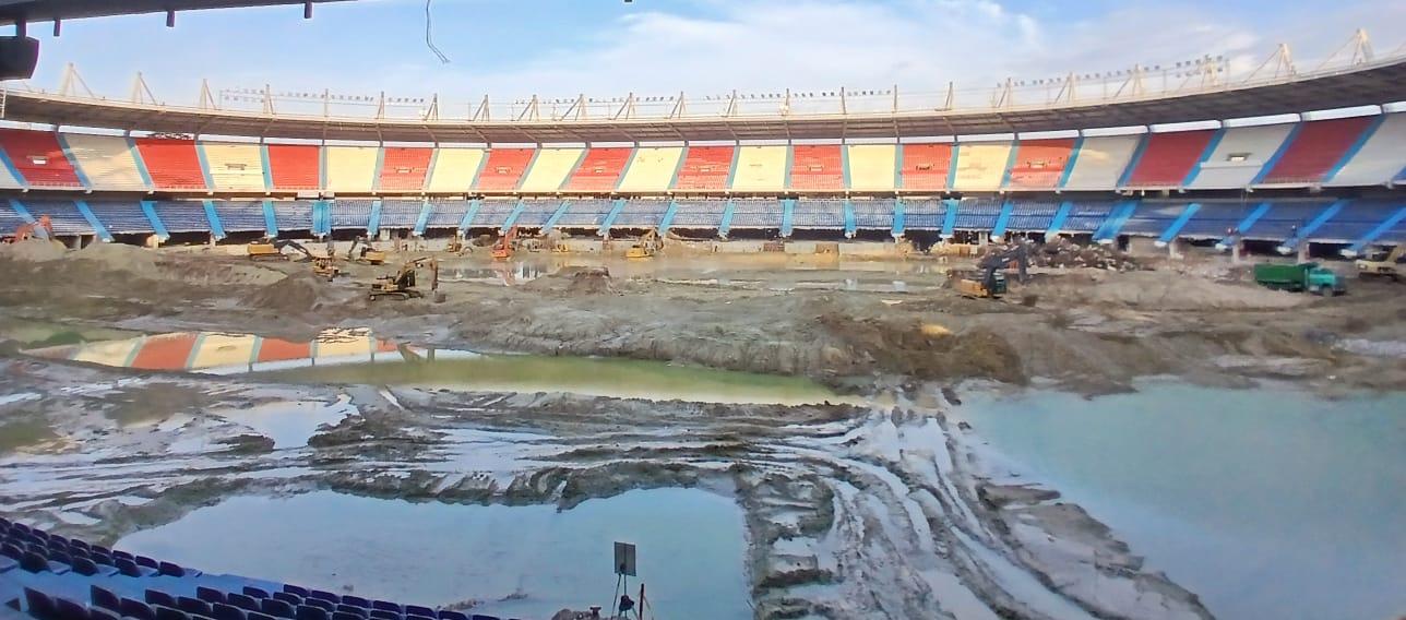 Los trabajos de remodelación y ampliación del estadio Metropolitano Roberto Meléndez se iniciaron el 18 de enero. 