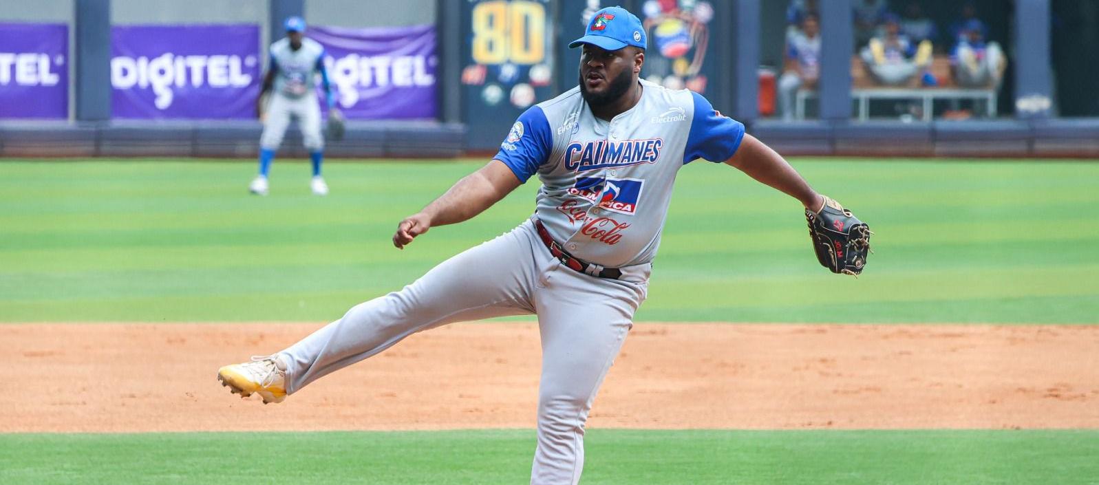 El pitcher dominicano Moisés Díaz trabajó cuatro entradas y cargó con la derrota.