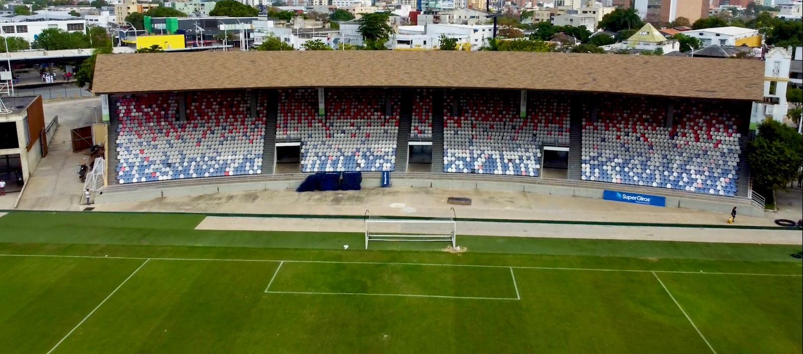 Estadio de fútbol Romelio Martínez.