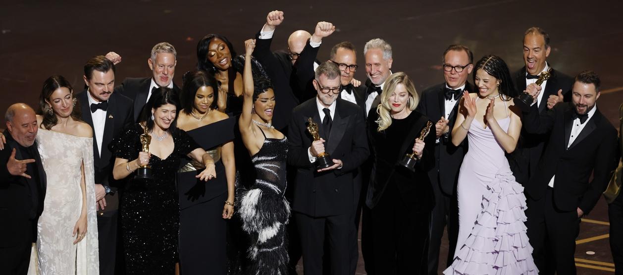 El elenco, los productores y directores de 'One Battle After Another'.