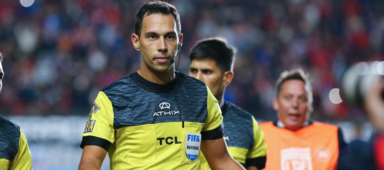 Facundo Tello, árbitro internacional argentino. 