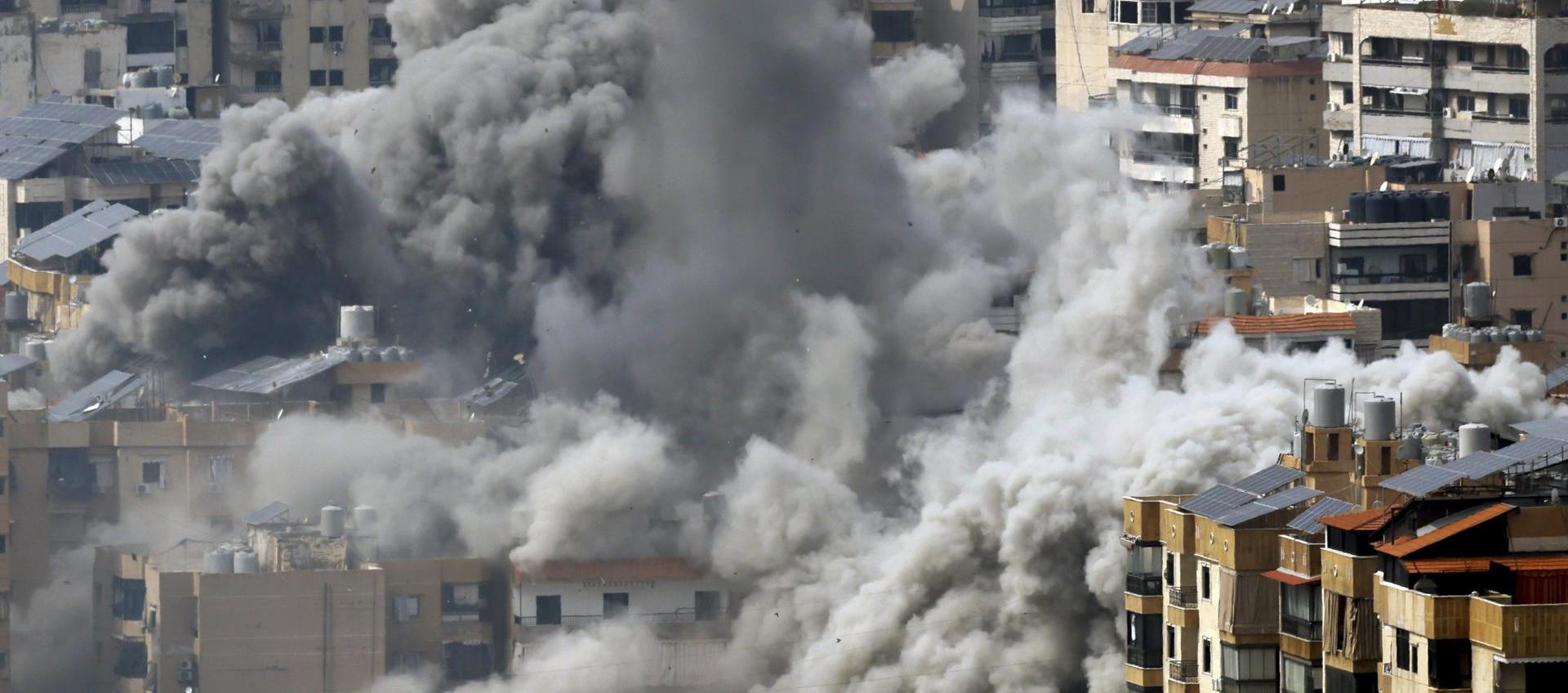 Humo y destrucción, tras ataques de Estados Unidos e Israel.