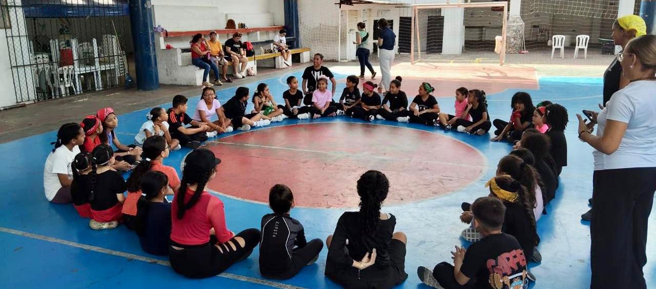 Niños, jóvenes son beneficiados en el Sistema de Formación Artístico y Cultural del Distrito.